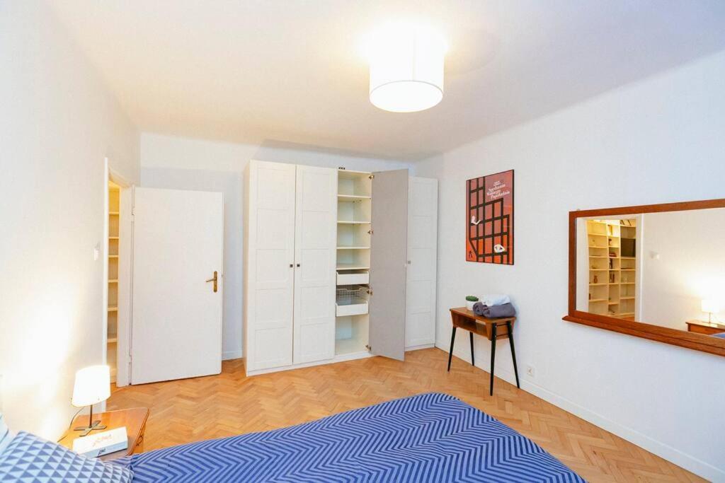 Apartment Bright And Elegant In The Area! Warschau