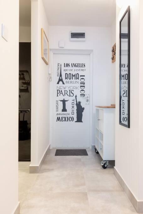 Apartment Comfy Place In The Heart Of Warsaw. Biz&travel.