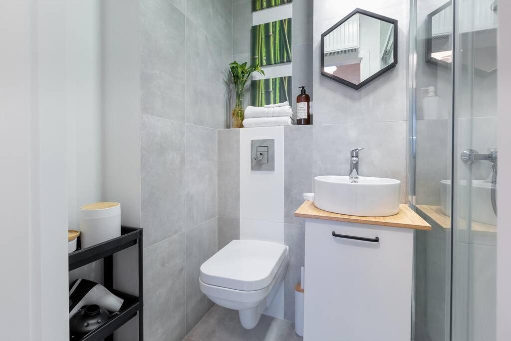 Apartment Comfy Place In The Heart Of Warsaw. Biz&travel. Warschau