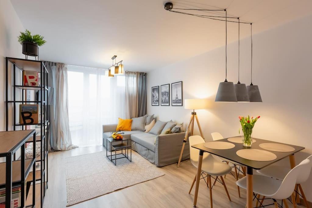 Comfy Place In The Heart Of Warsaw. Biz&travel.