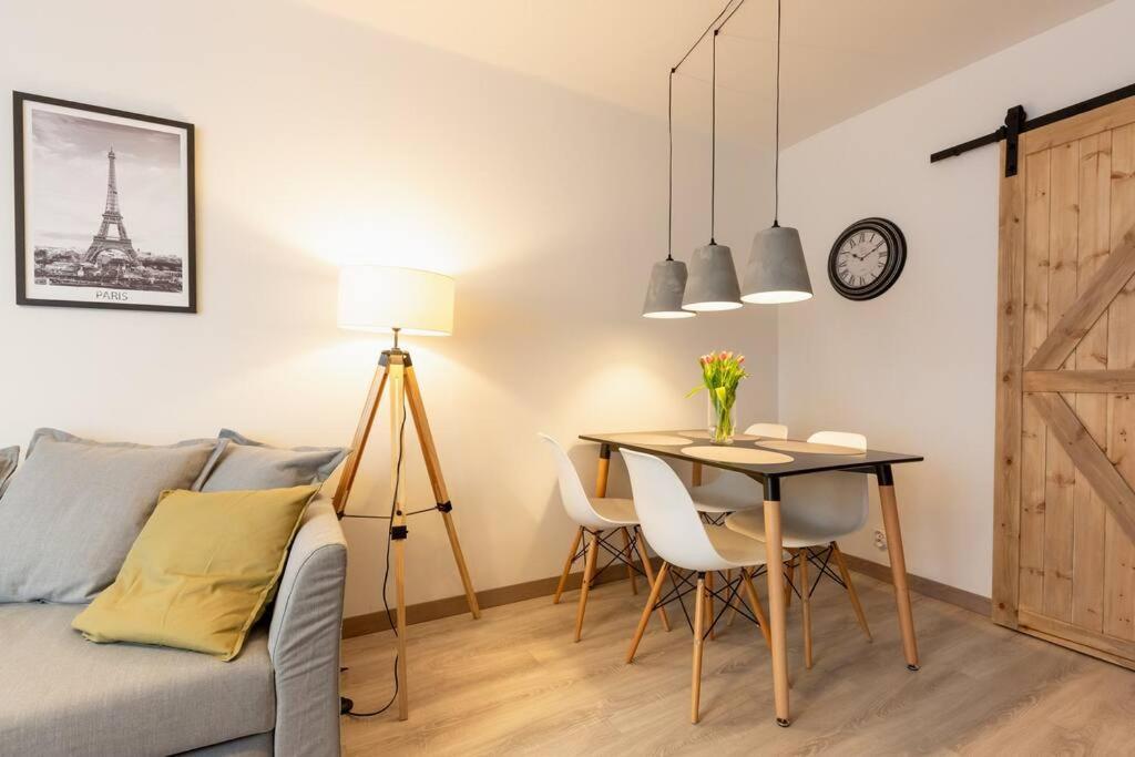 Comfy Place In The Heart Of Warsaw. Biz&travel. Warschau