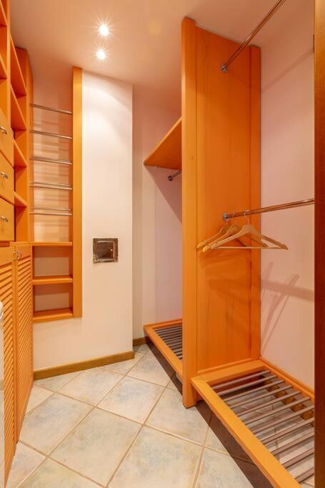 Cozy, Bright, Comfy Studio Next To The Old Town. Apartment *