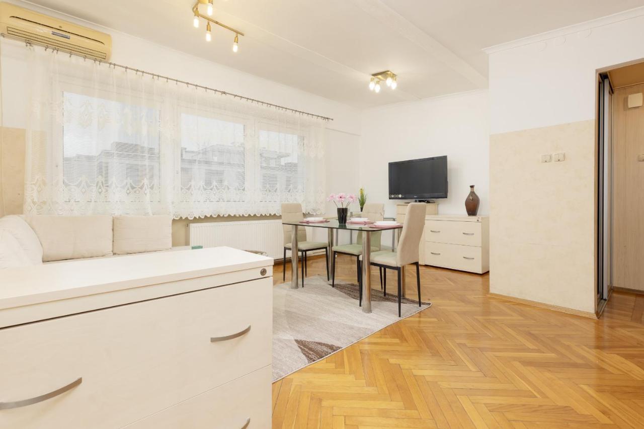 Apartament Sienna With Ac In The Center Of By Renters