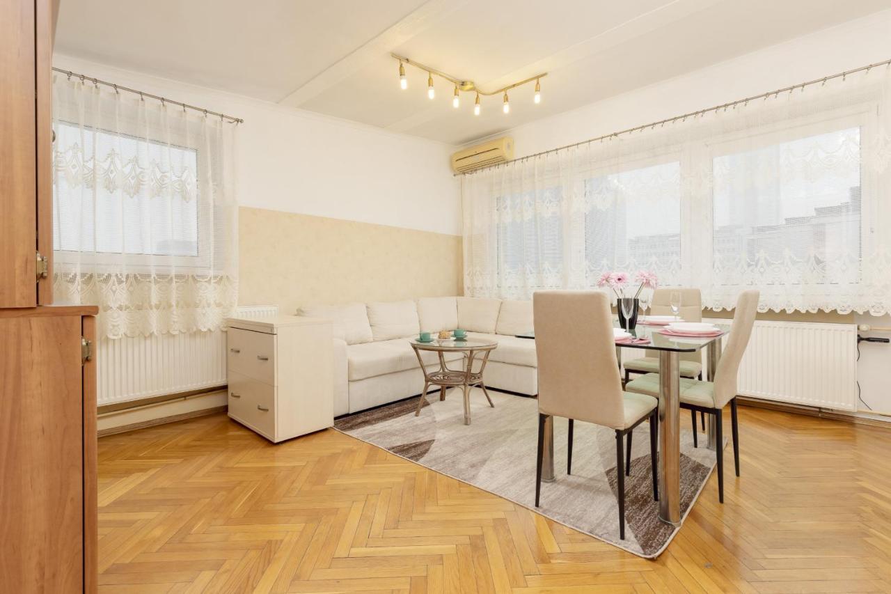 Apartament Sienna With Ac In The Center Of By Renters Warszawa