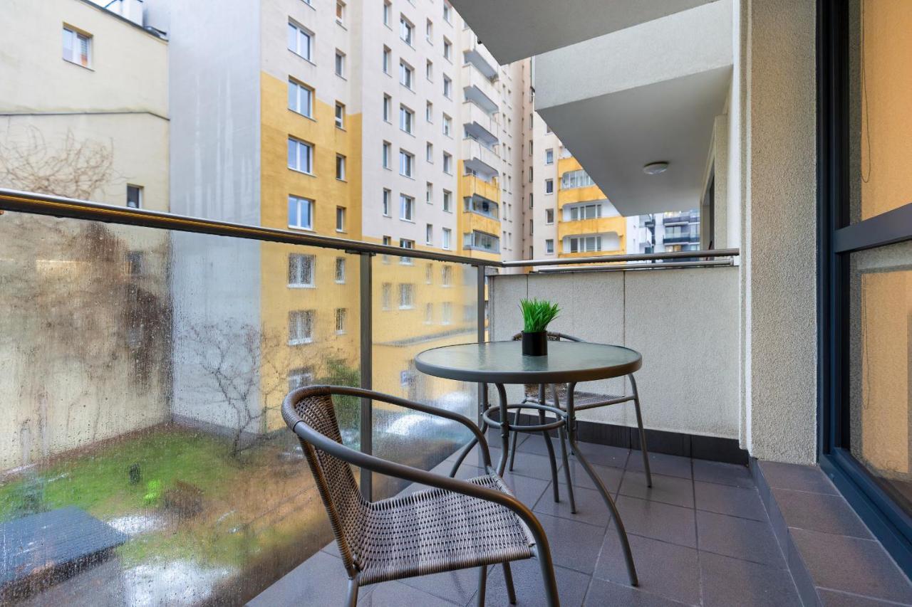 Apartment Chlodna Modern Near The Centre By Renters Warsaw