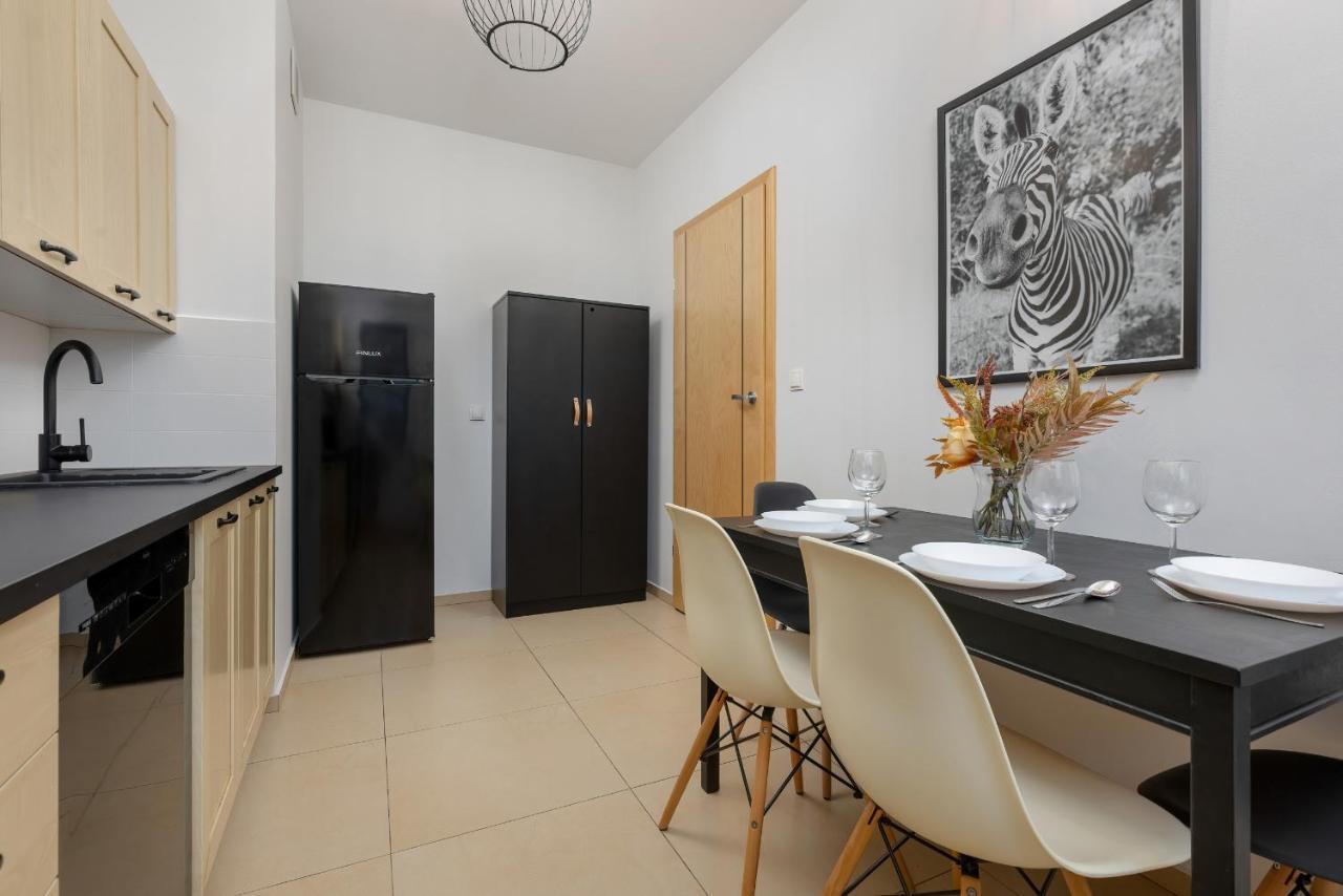 Apartment Gold & Blue Cozy In By Renters Warsaw