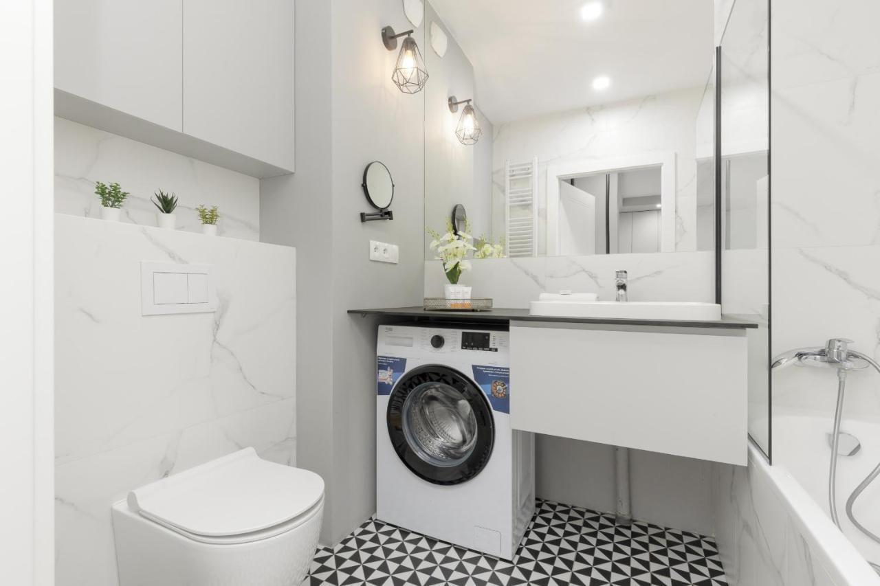 Bright, Cozy Close To The Airport By Renters * Varsóvia