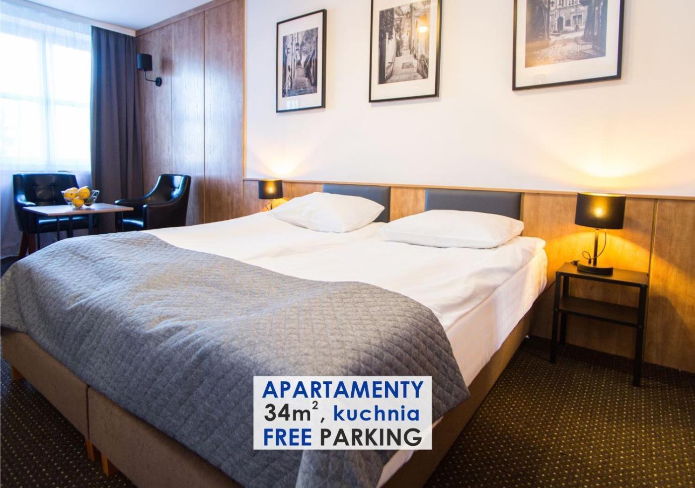 - Aparthotel
