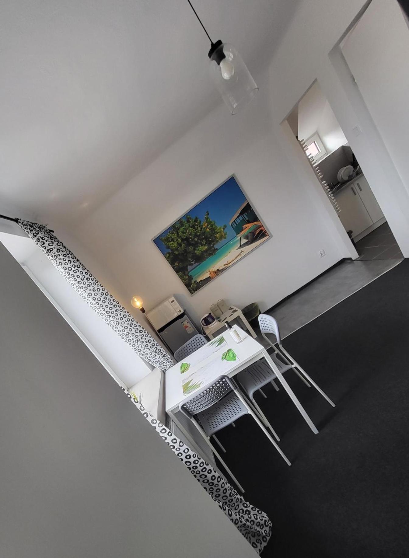 Homestay Charmed Homestay - Zaczarowany Warsaw