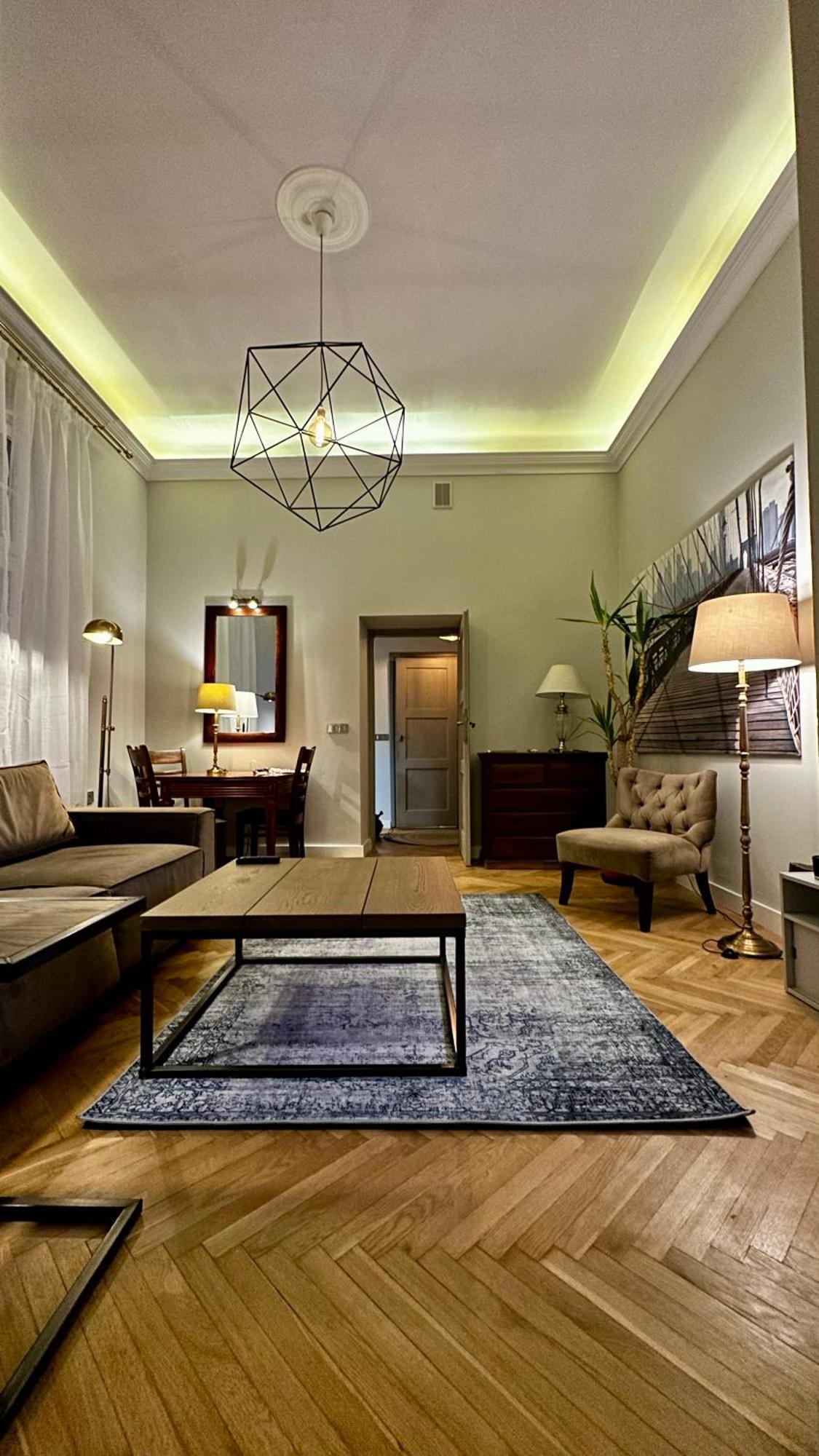 Apartment 4m High In Heart Of Warsaw!