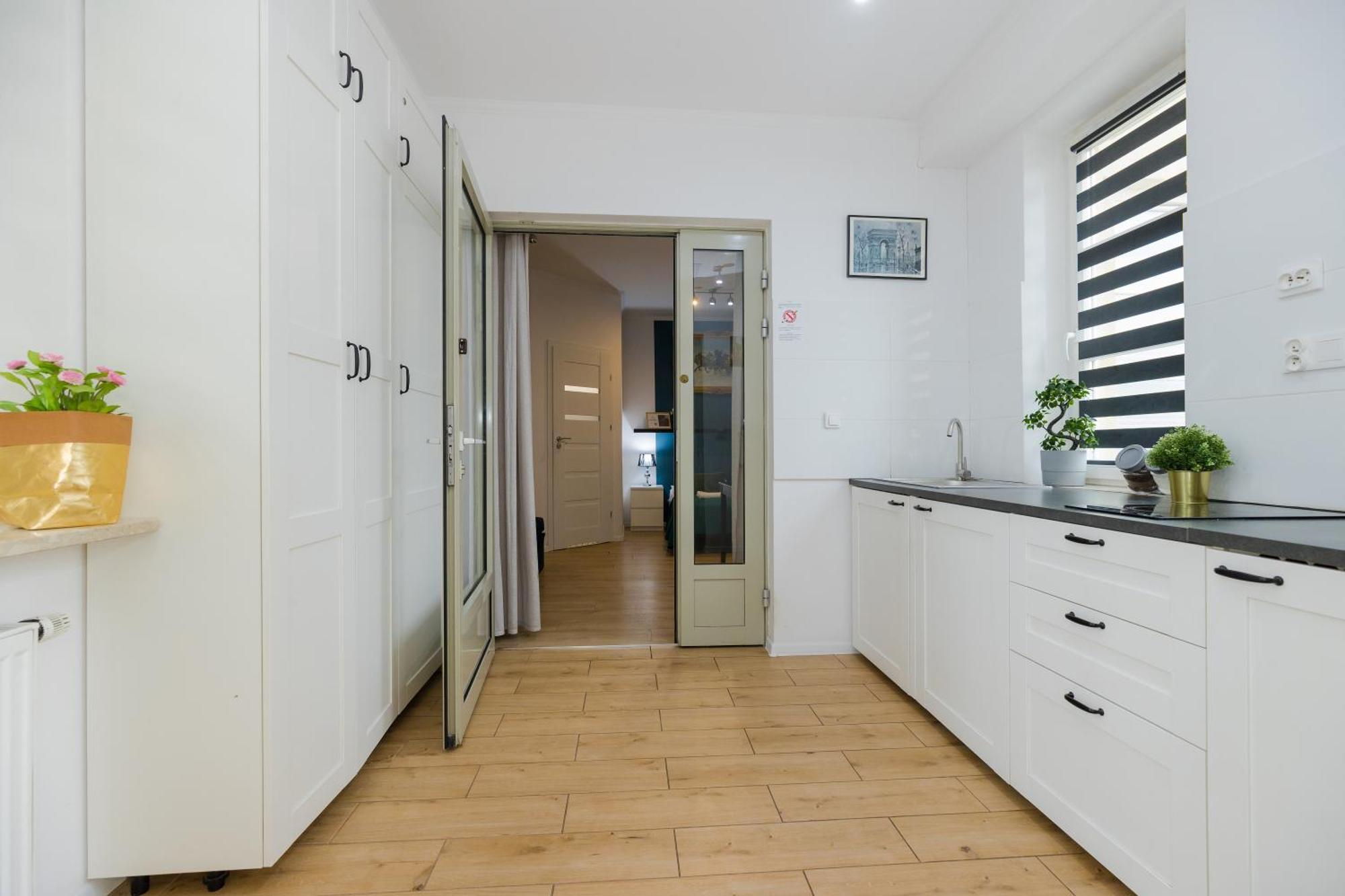 Stadion Narodowy Unit Apartmentmini Super Lokalizacja Przy Metro Ministudio With Private Banthroom Apartment *