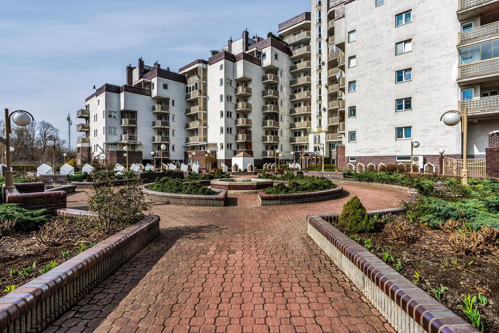 Goclaw Retreat With Balcony - River & Park Nearby - By Rentujemy Apartment