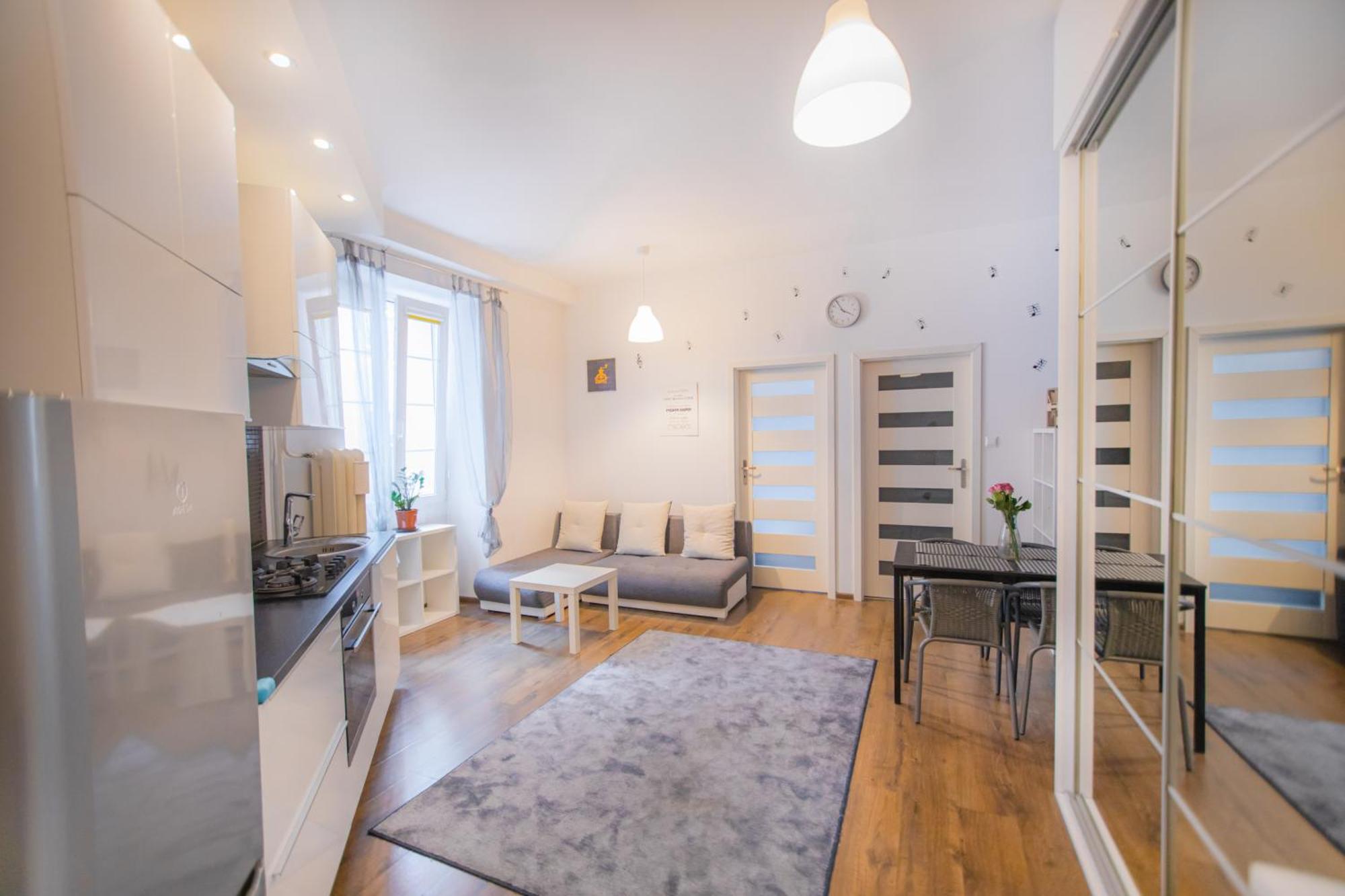 Apartamento Poznanska Apartment. Great Location. Center
