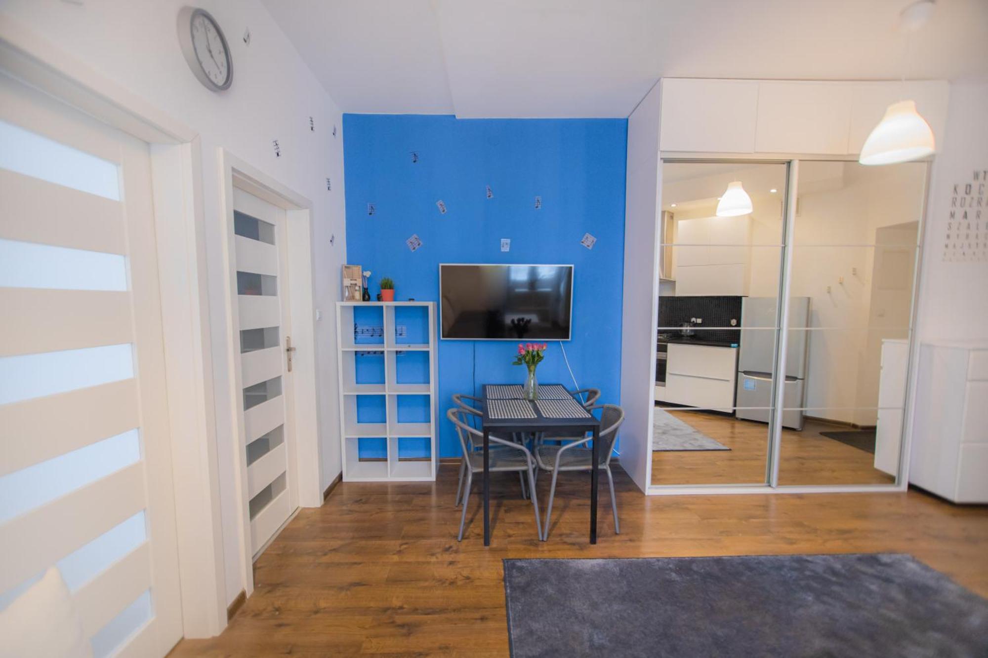 Poznanska Apartment. Great Location. Center Apartamento