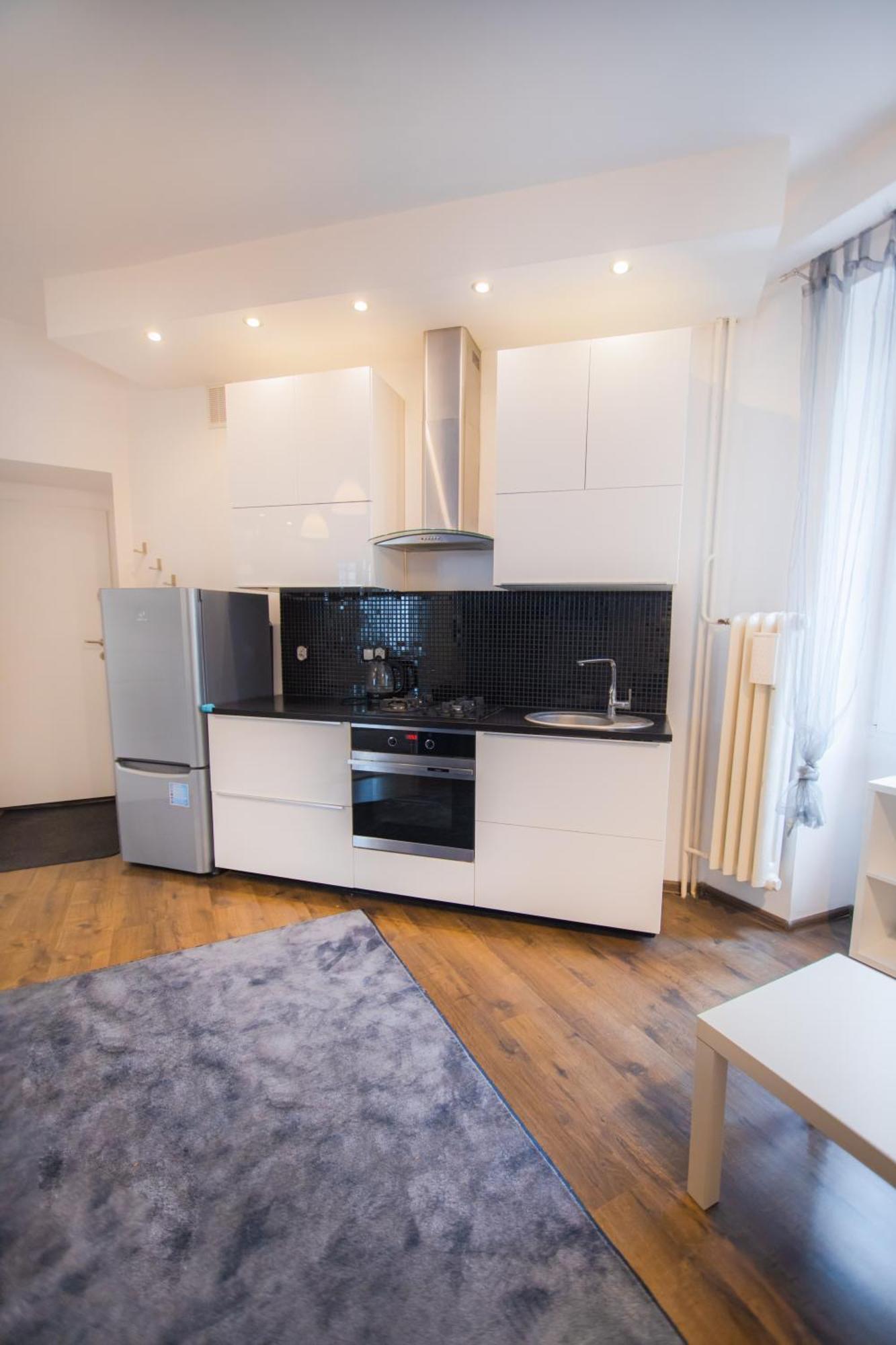 Poznanska Apartment. Great Location. Center Apartamento
