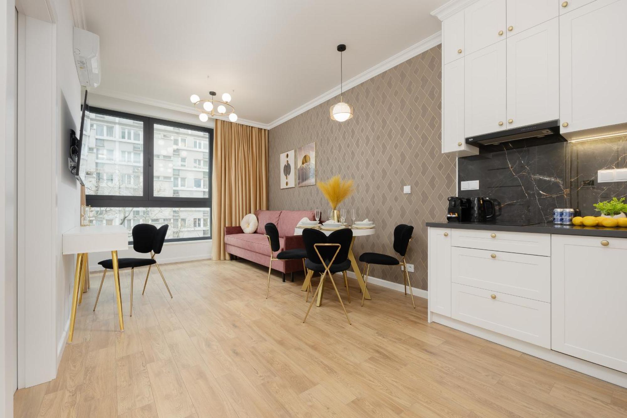 Lux Grzybowska With Parking By Renters Prestige
