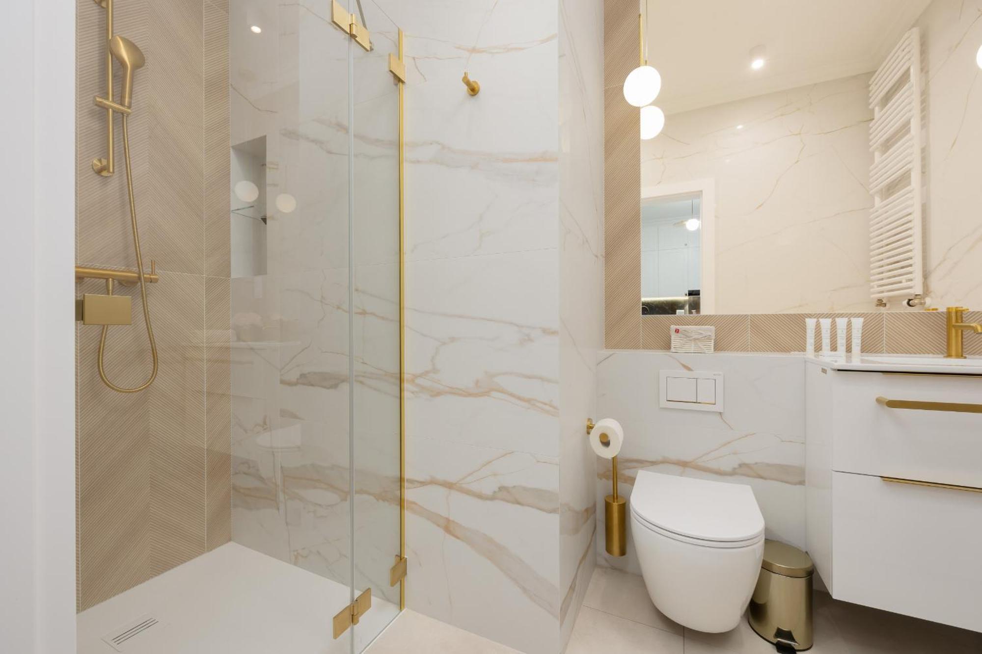 Elegant Near Rondo Onz By Renters Prestige *