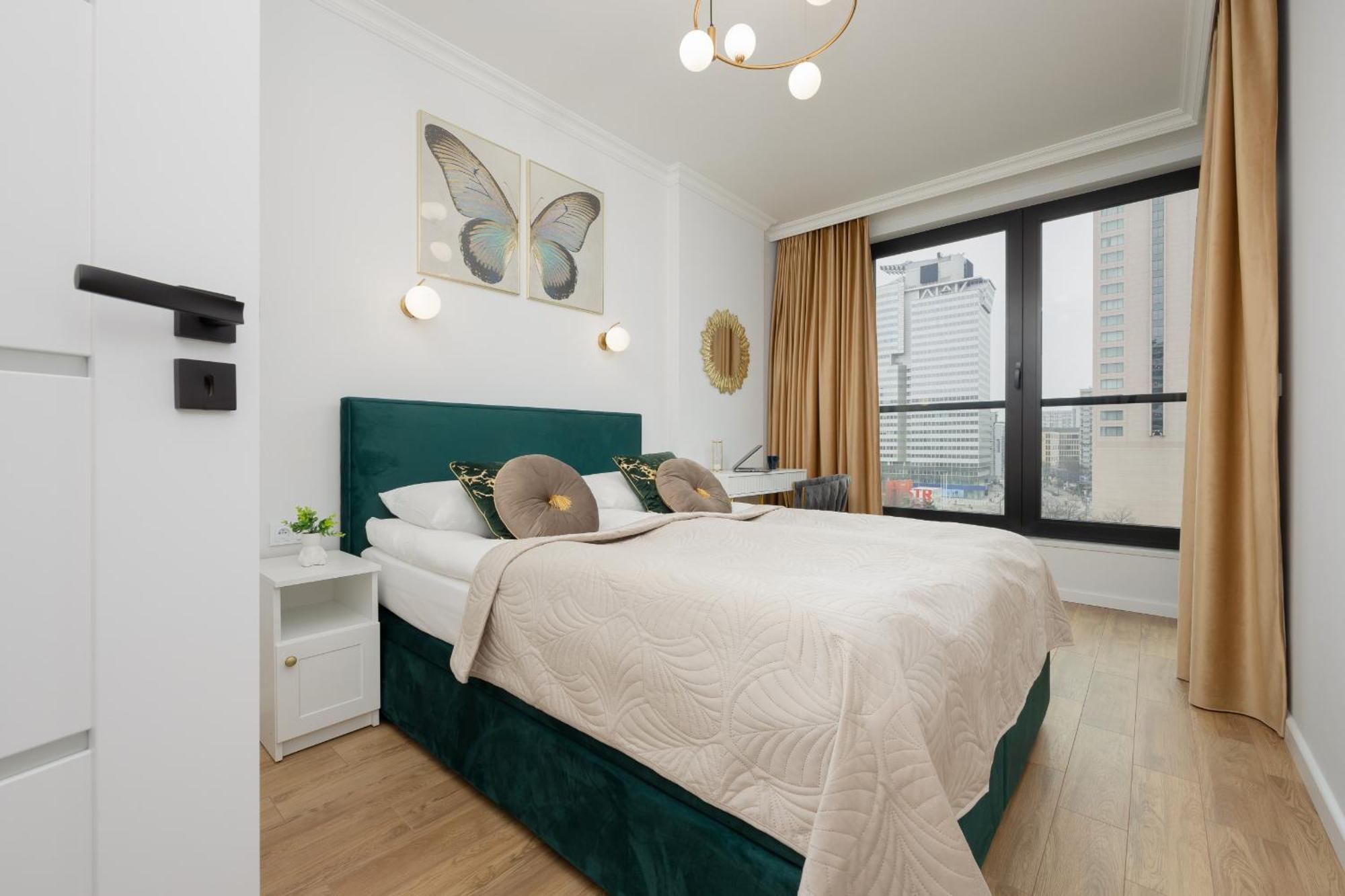 Apartment Elegant Near Rondo Onz By Renters Prestige Warsaw