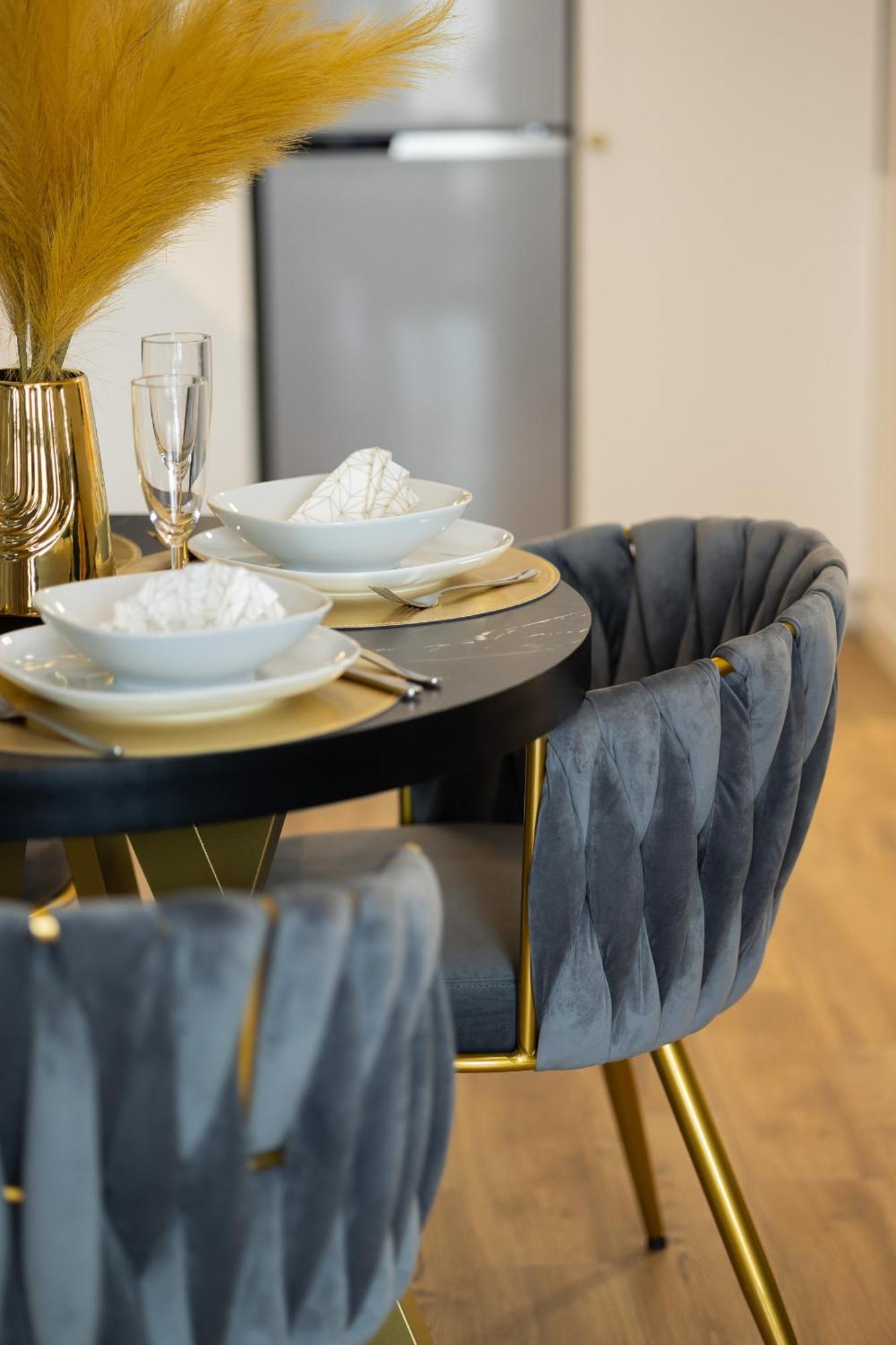 Elegant Near Rondo Onz By Renters Prestige Warsaw