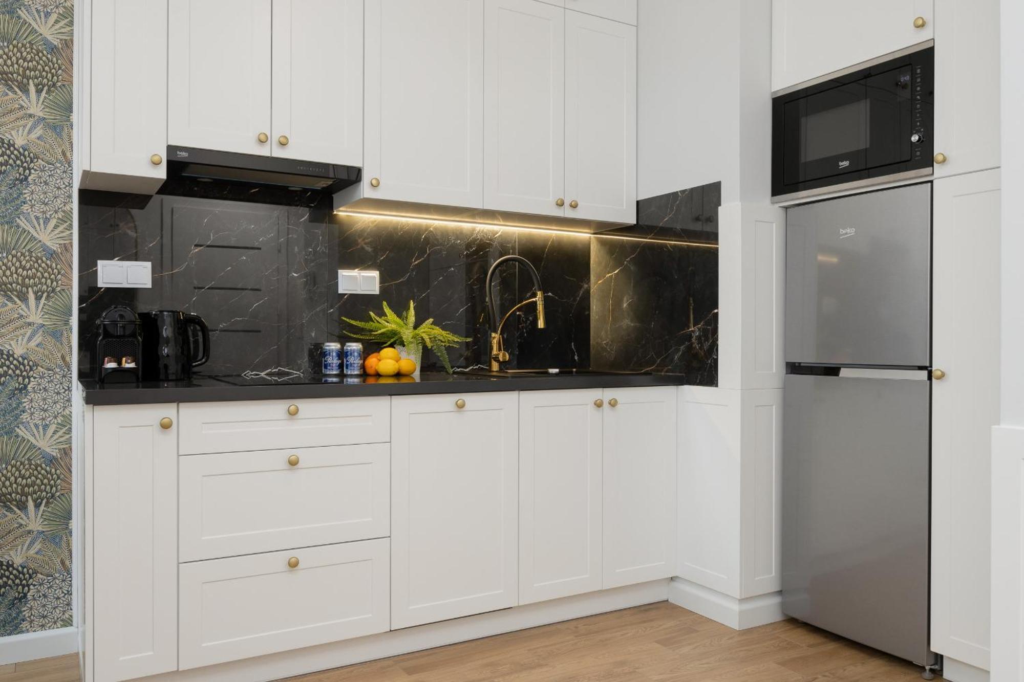 Elegant Near Rondo Onz By Renters Prestige Apartment