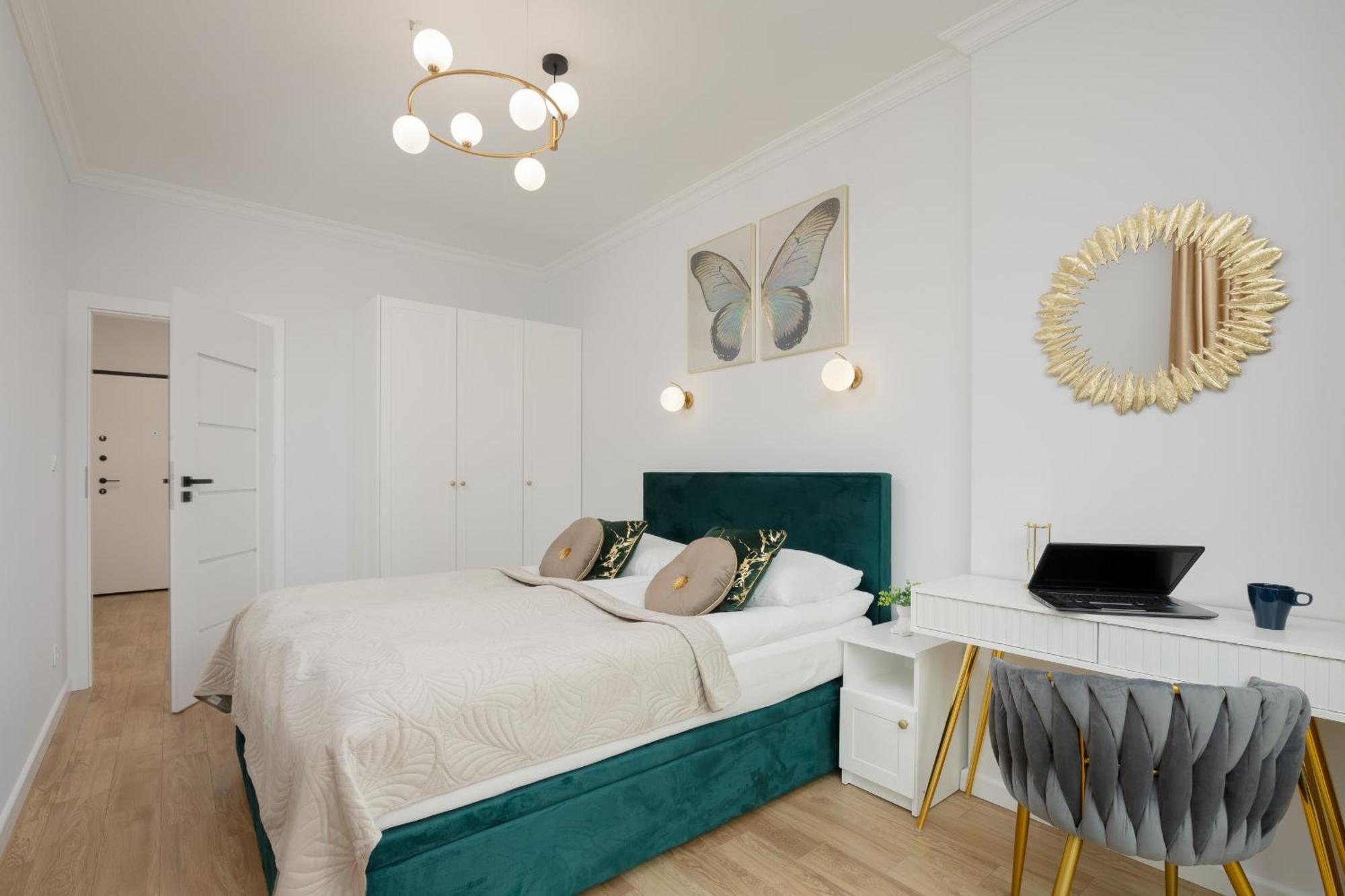 Elegant Near Rondo Onz By Renters Prestige *