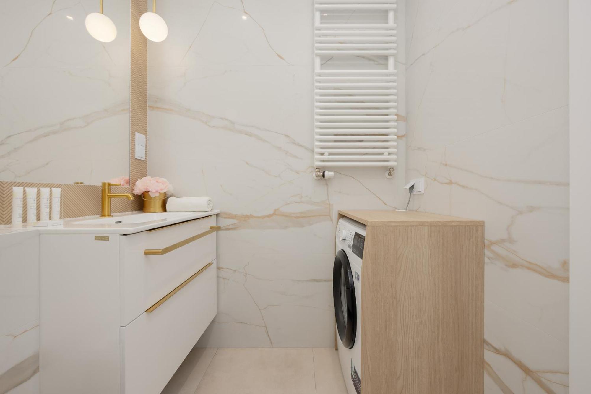 Elegant Near Rondo Onz By Renters Prestige Warsaw