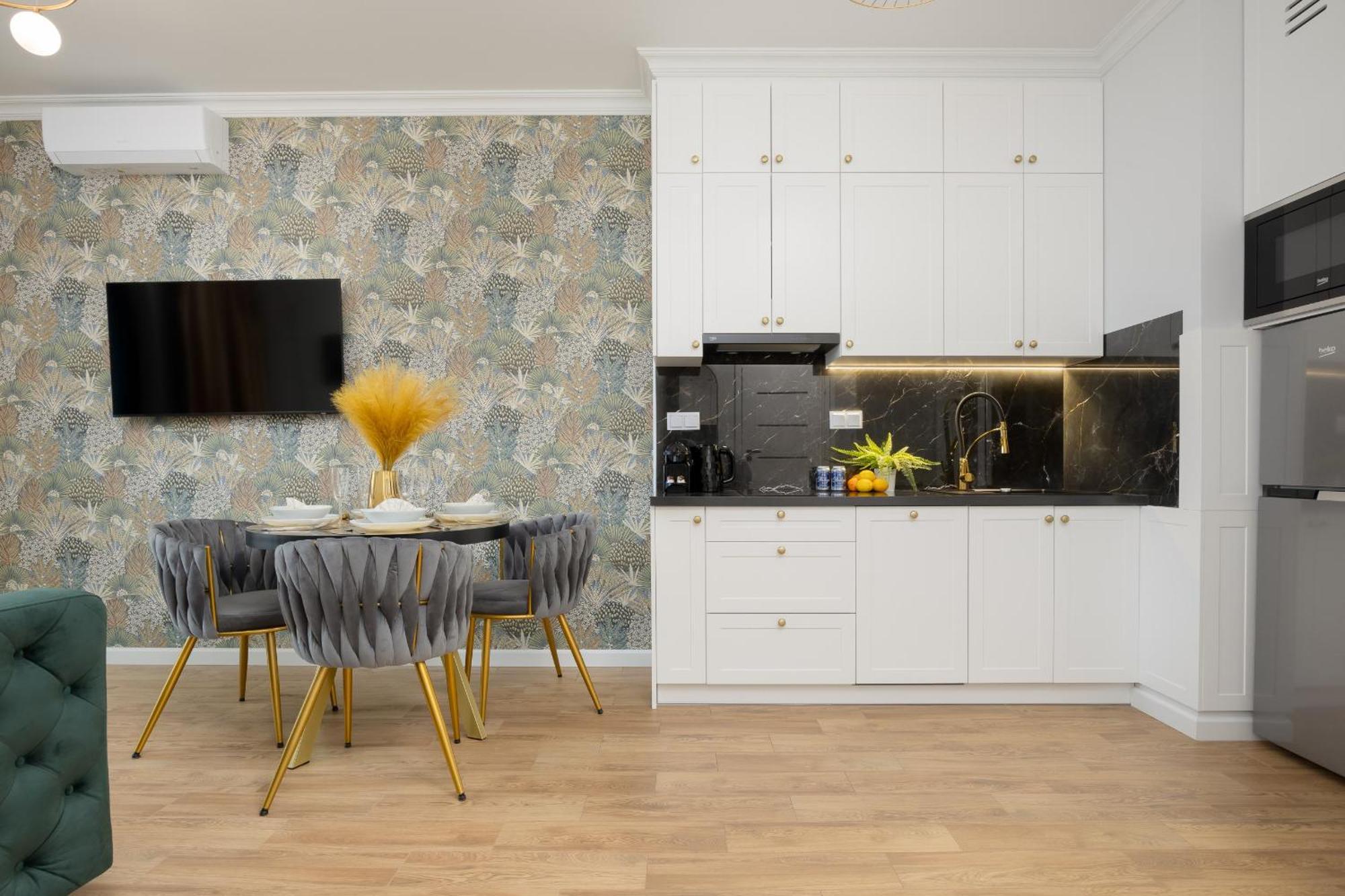 Elegant Near Rondo Onz By Renters Prestige * Warsaw