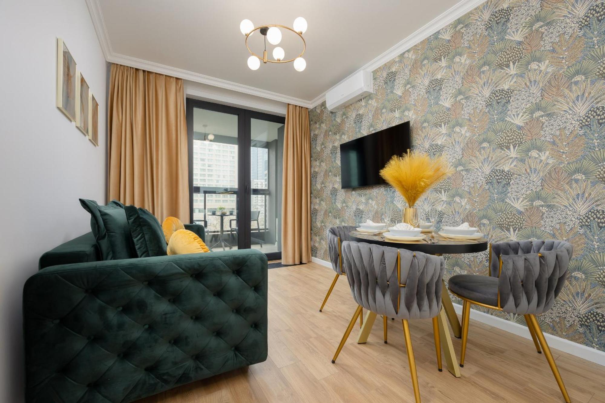 Elegant Near Rondo Onz By Renters Prestige * Warsaw