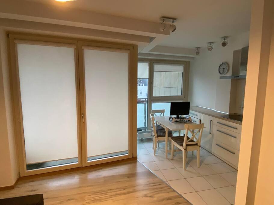Spacious Apartment, Metro Gdansk, Zoliborz *
