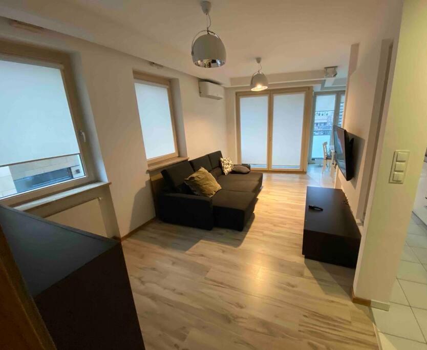 Spacious Apartment, Metro Gdansk, Zoliborz * Warsaw