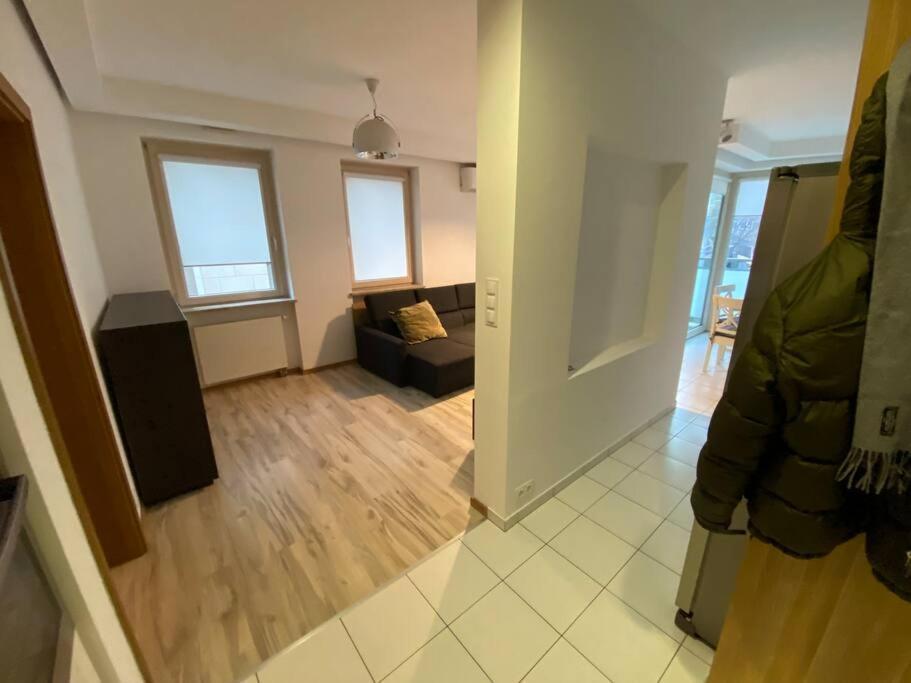 Căn hộ Spacious Apartment, Metro Gdansk, Zoliborz *