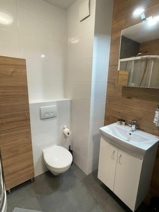 Apartment Cyprysowa Fine *