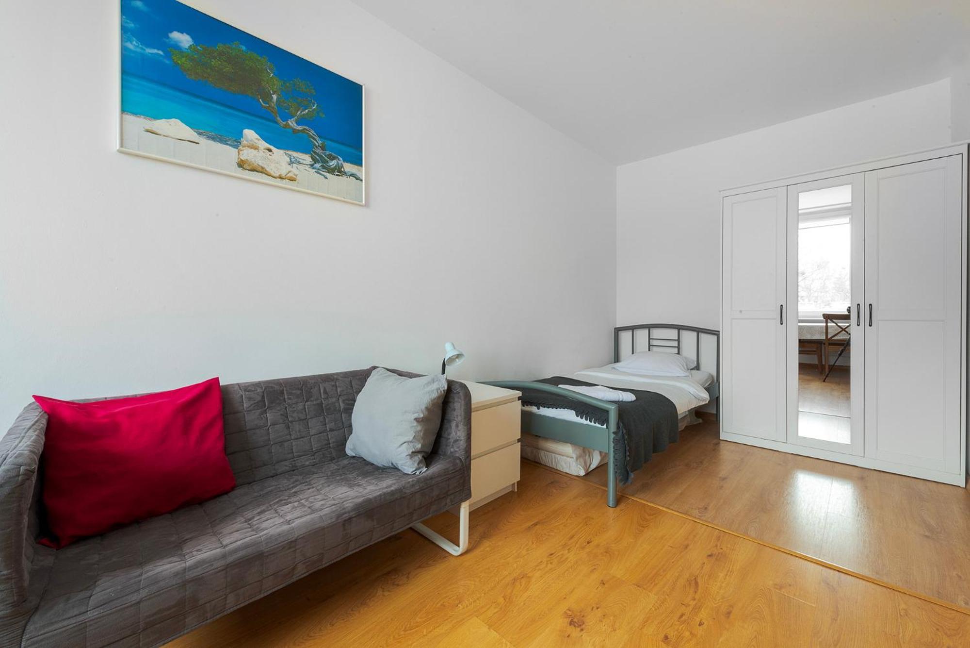 Apartment Quiet 3-bedroom Flat. Old Town. Warsaw