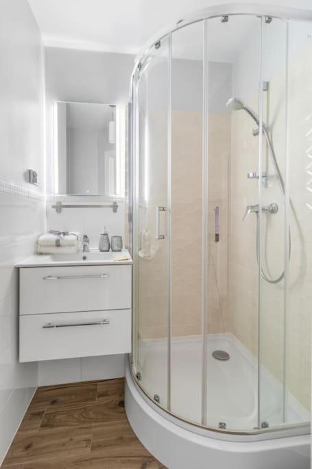 Air-conditioned Downtown Oasis On Foot To Station Metro Smarttv Wifi Apartment *