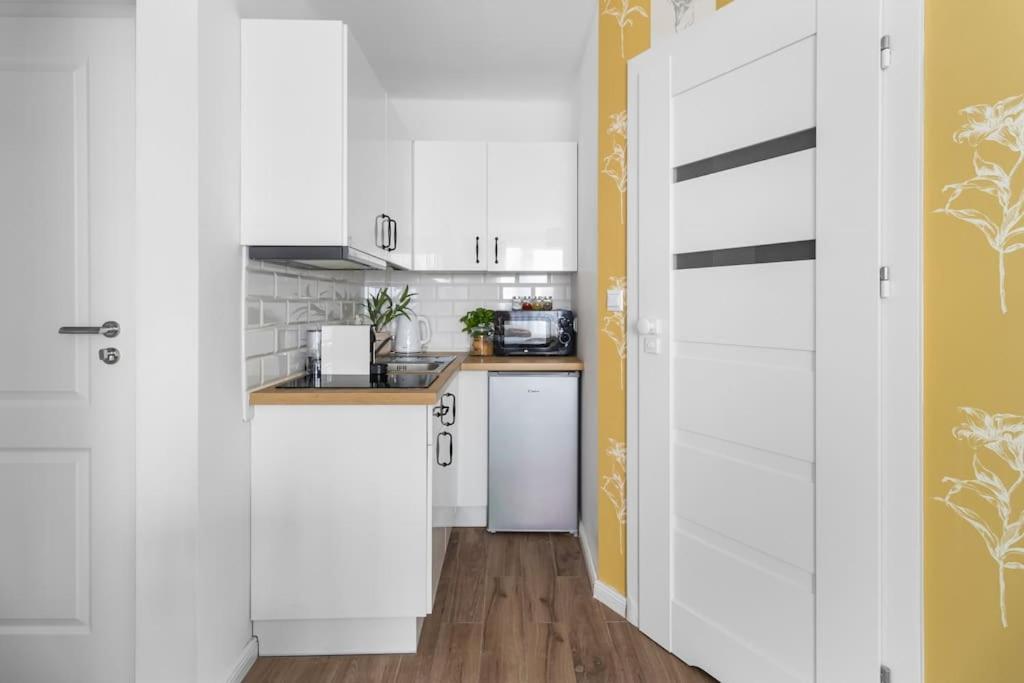 Apartment Air-conditioned Downtown Oasis On Foot To Station Metro Smarttv Wifi
