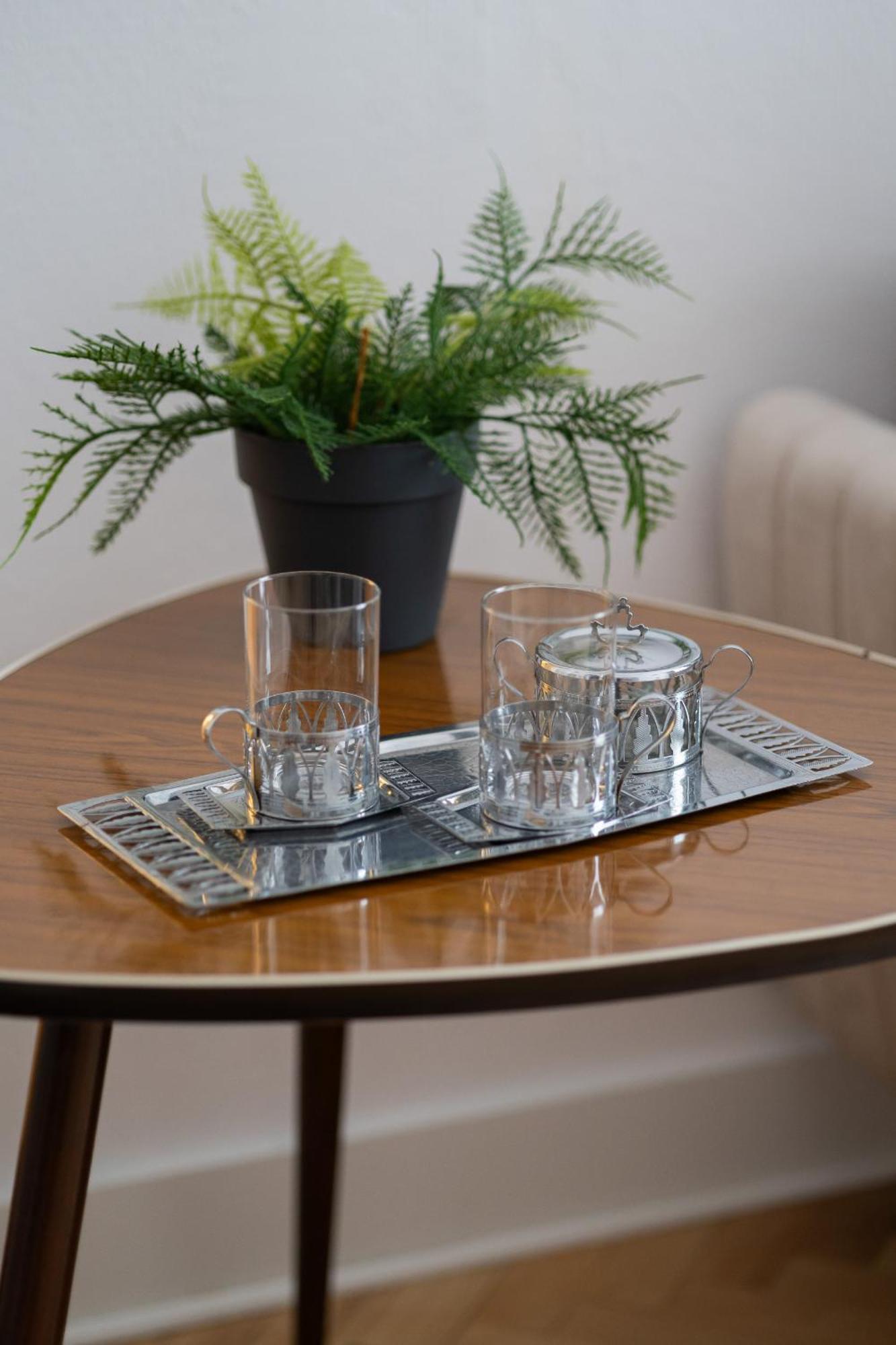 Spacious Vintage 1930's Inspired By Renters *