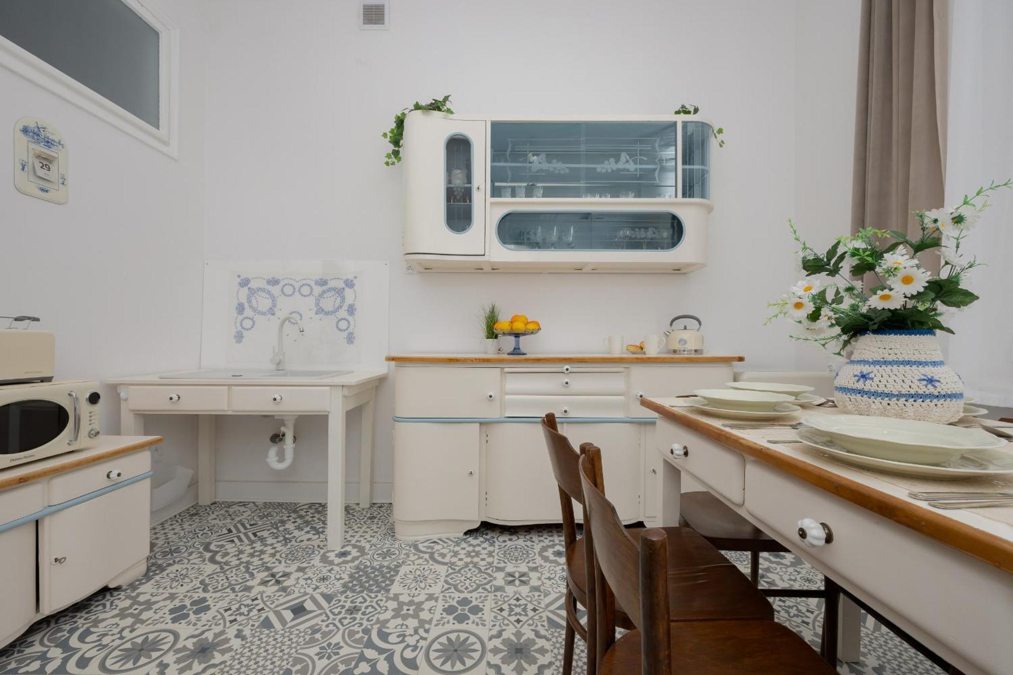 Apartment Spacious Vintage 1930's Inspired By Renters Warsaw