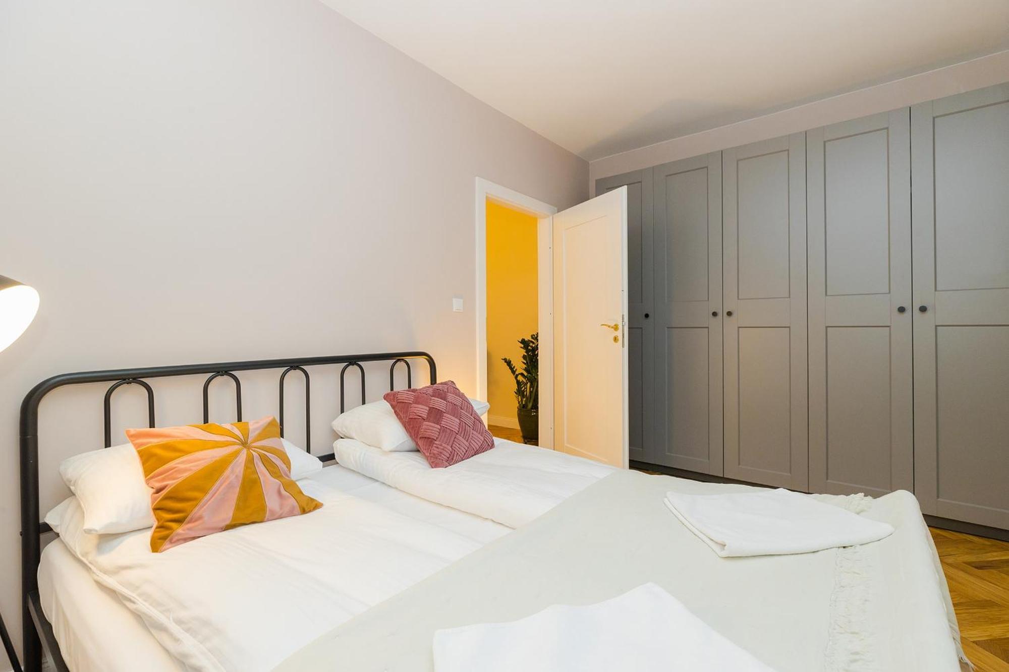 Căn hộ Shortstaypoland Targowa B160
