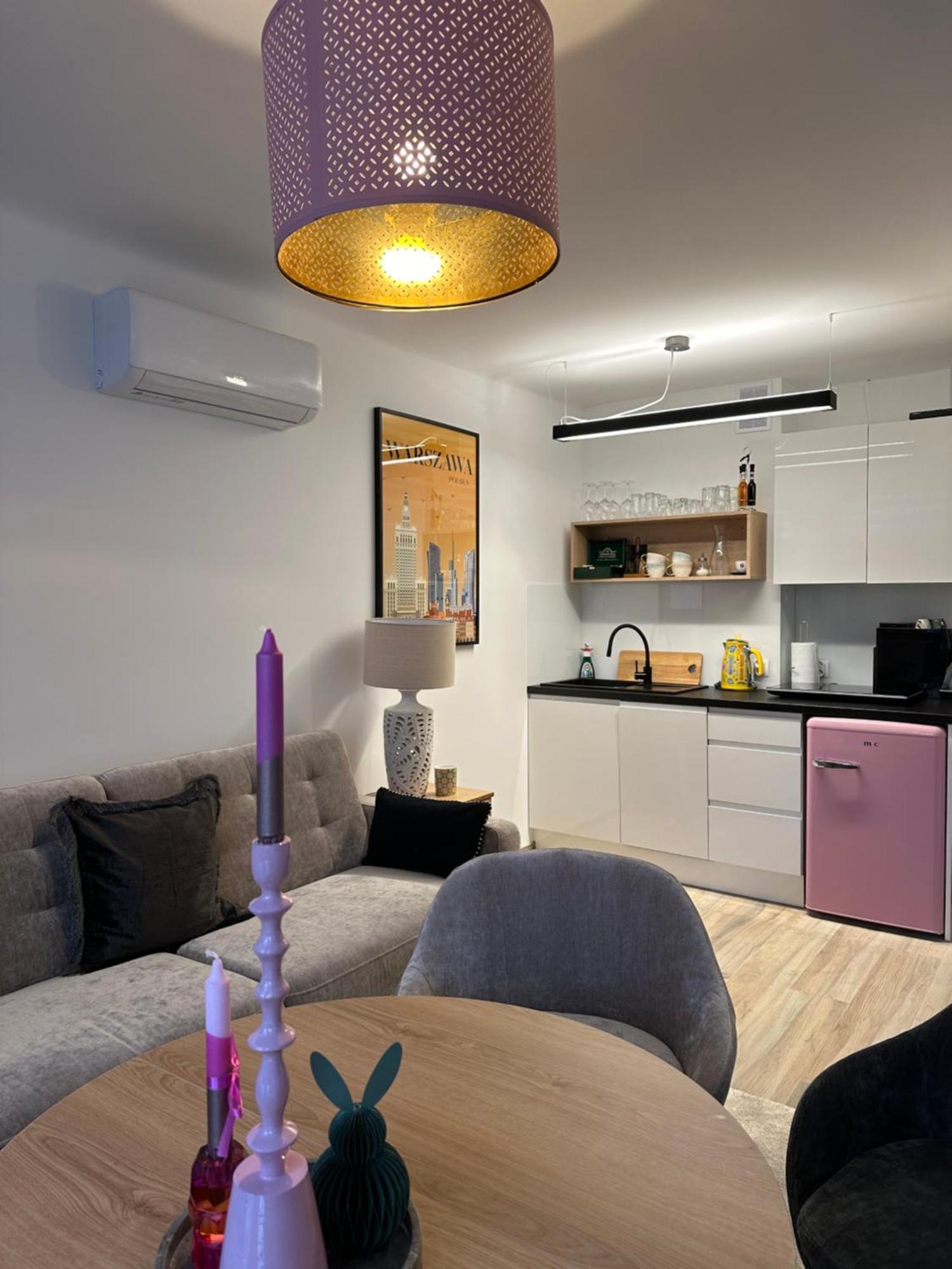 Centrum Warszawy Pereca Apartamento Varsóvia