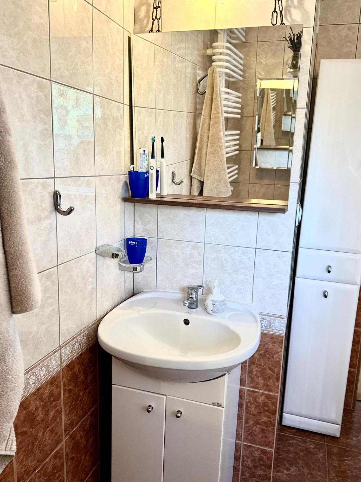 Na Zaciszu - Metro Zacisze Guest house *