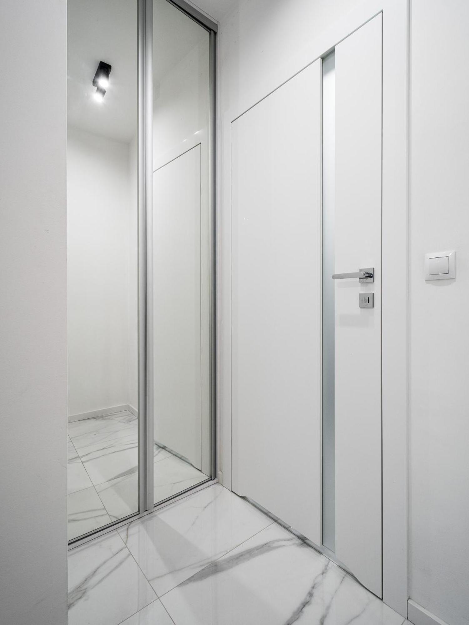 D&k Apart 1 Sierpnia 32a Warsaw