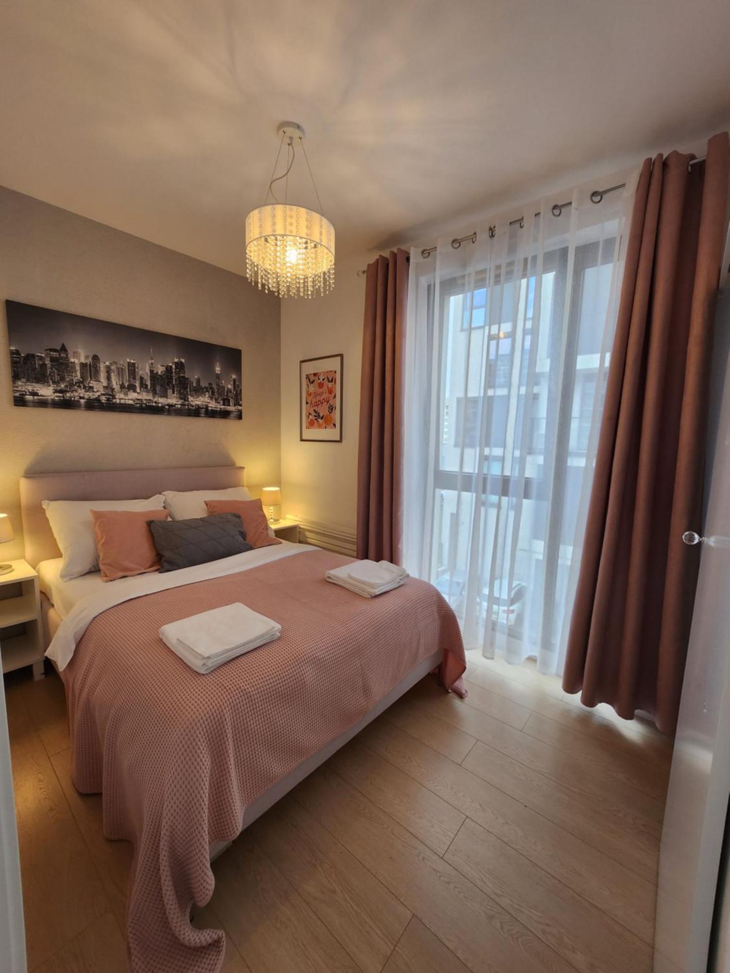 Premium Spire +parking Apartment Warsaw