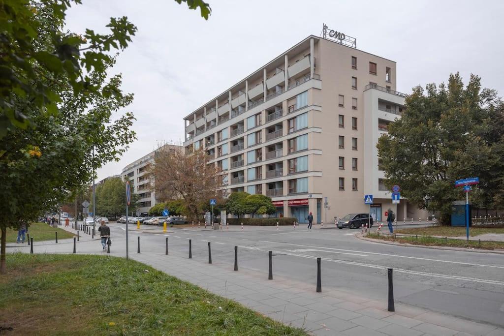 2-bedroom Modern Wola By Ecru Wwa32 Apartament