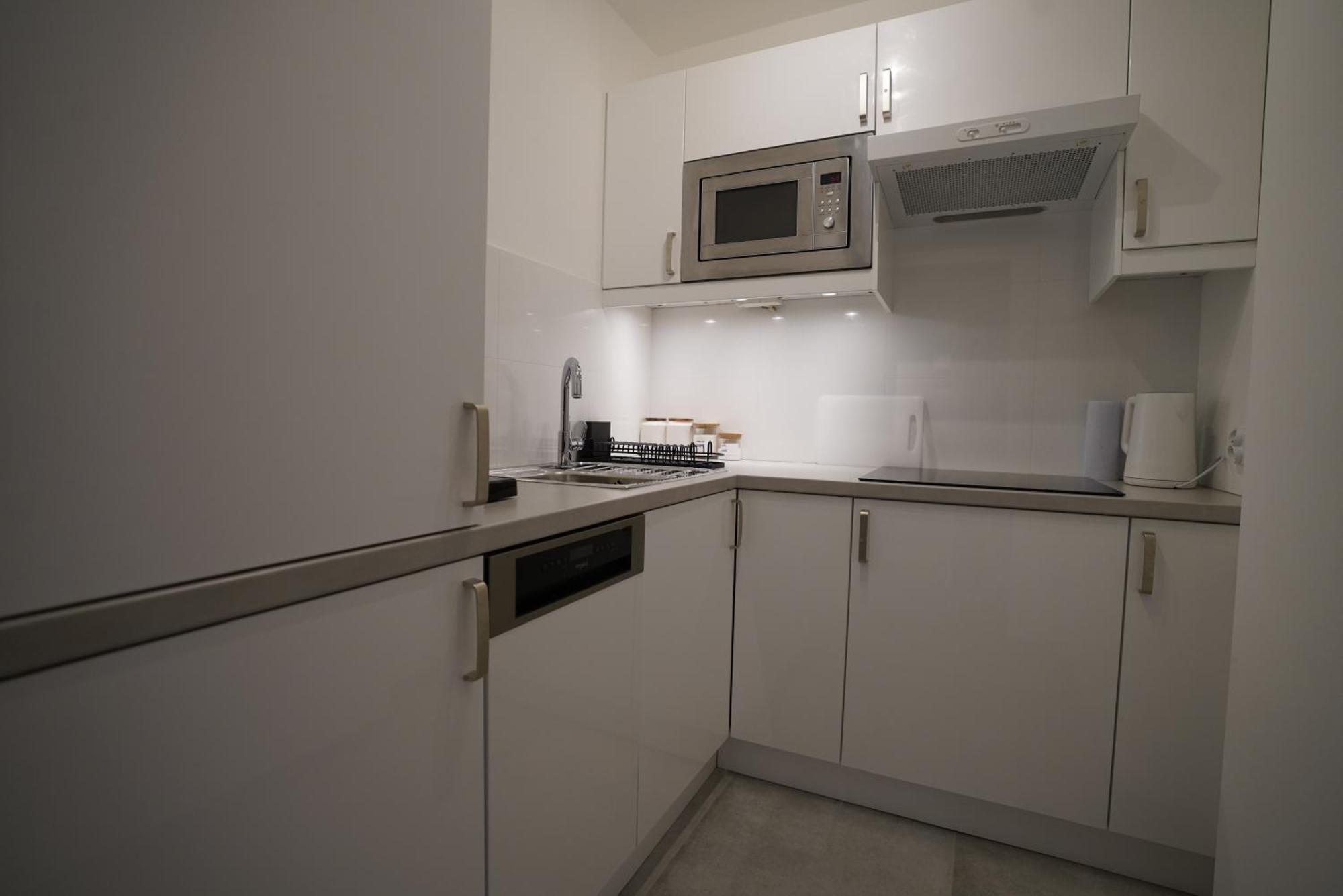 Apartment Gold 61 *