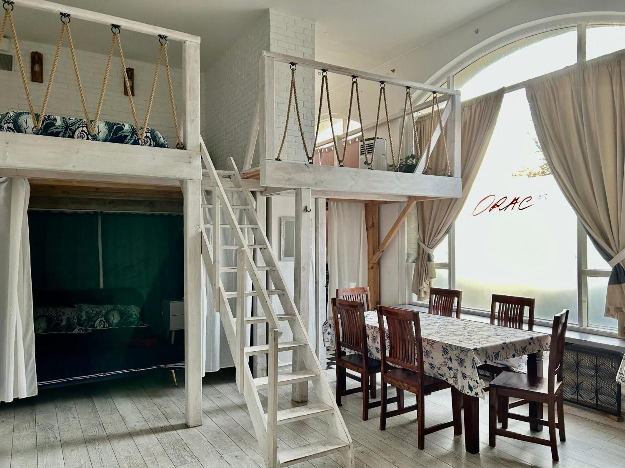 Amazing Art Loft / Centrum/ Free Parking Apartment *