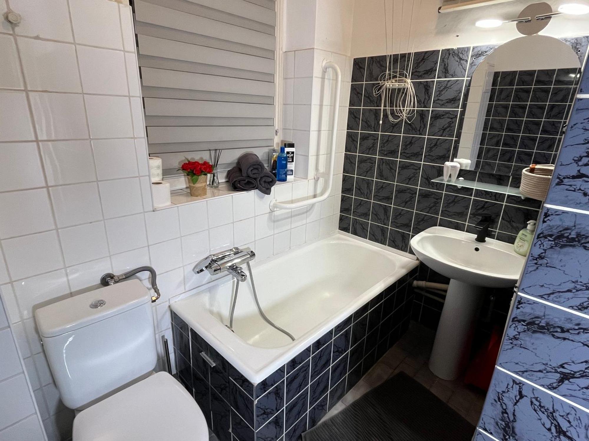 Apartment Przestronna Kawalerka Mokotow Dla 3 Osob