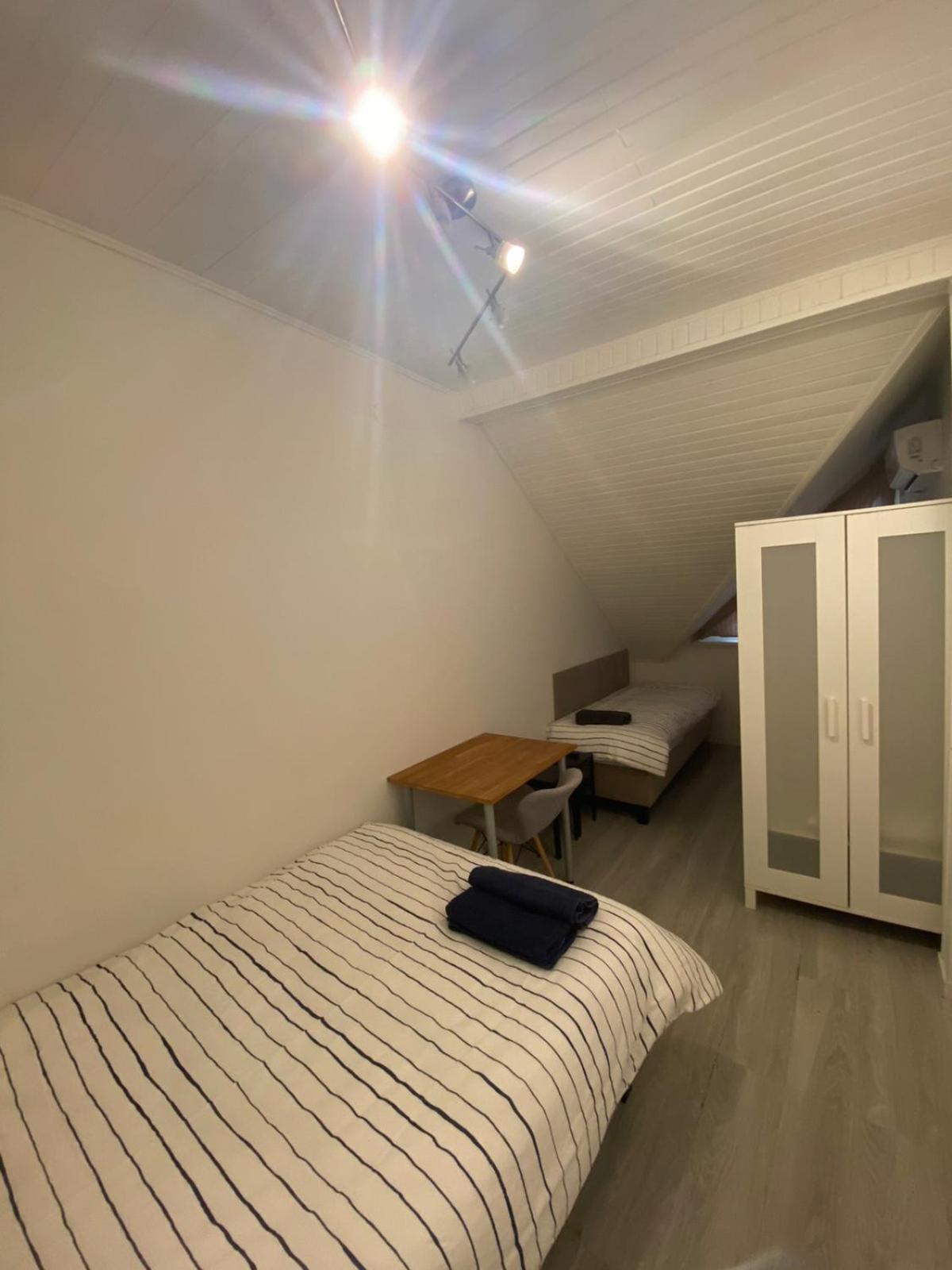 Bezagenta Twin Bemowo Hostel Warszawa