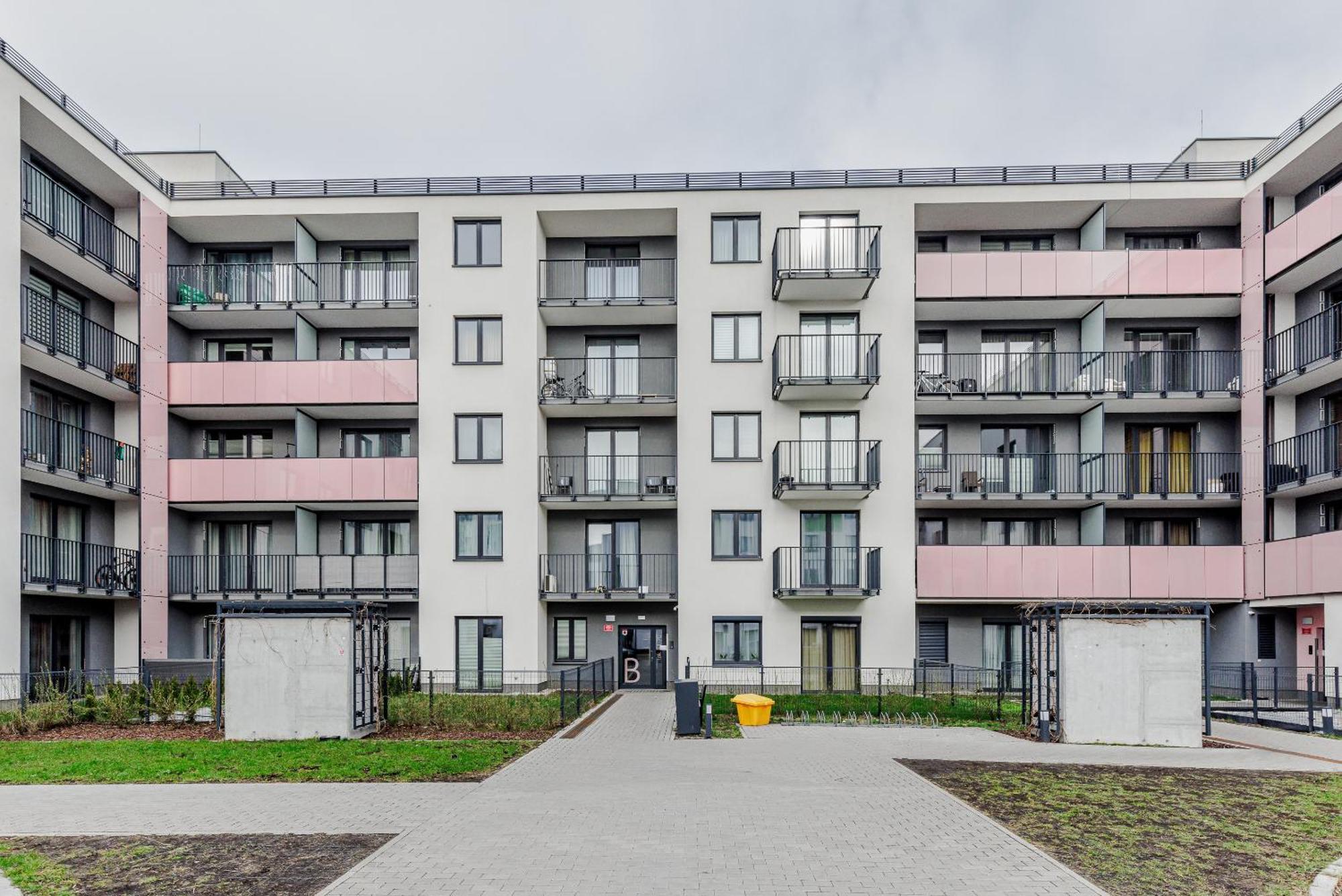 Apartment Relax&comfort New Waw 50 Sqm With Terrace, Garden, Free Parking And Ac *