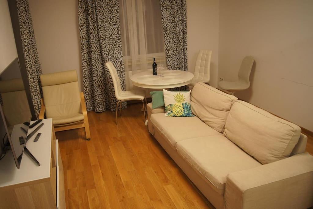 Cichy, Nowoczesny, Komfortowy Przy Galerii Mokotow Apartment