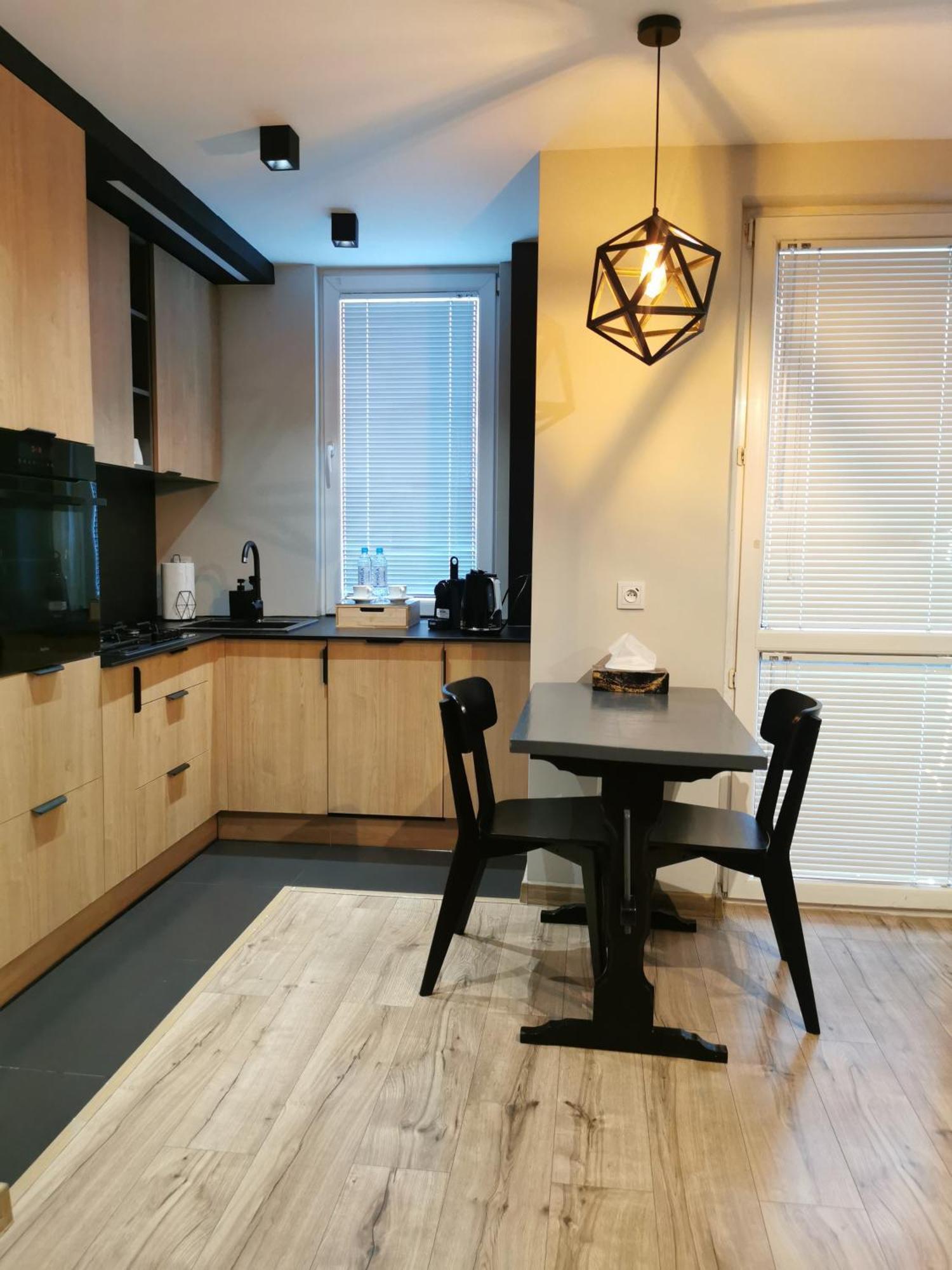 Apartment Crackedbrick